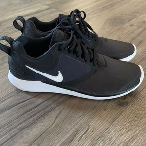 Like new Nike Running shoes